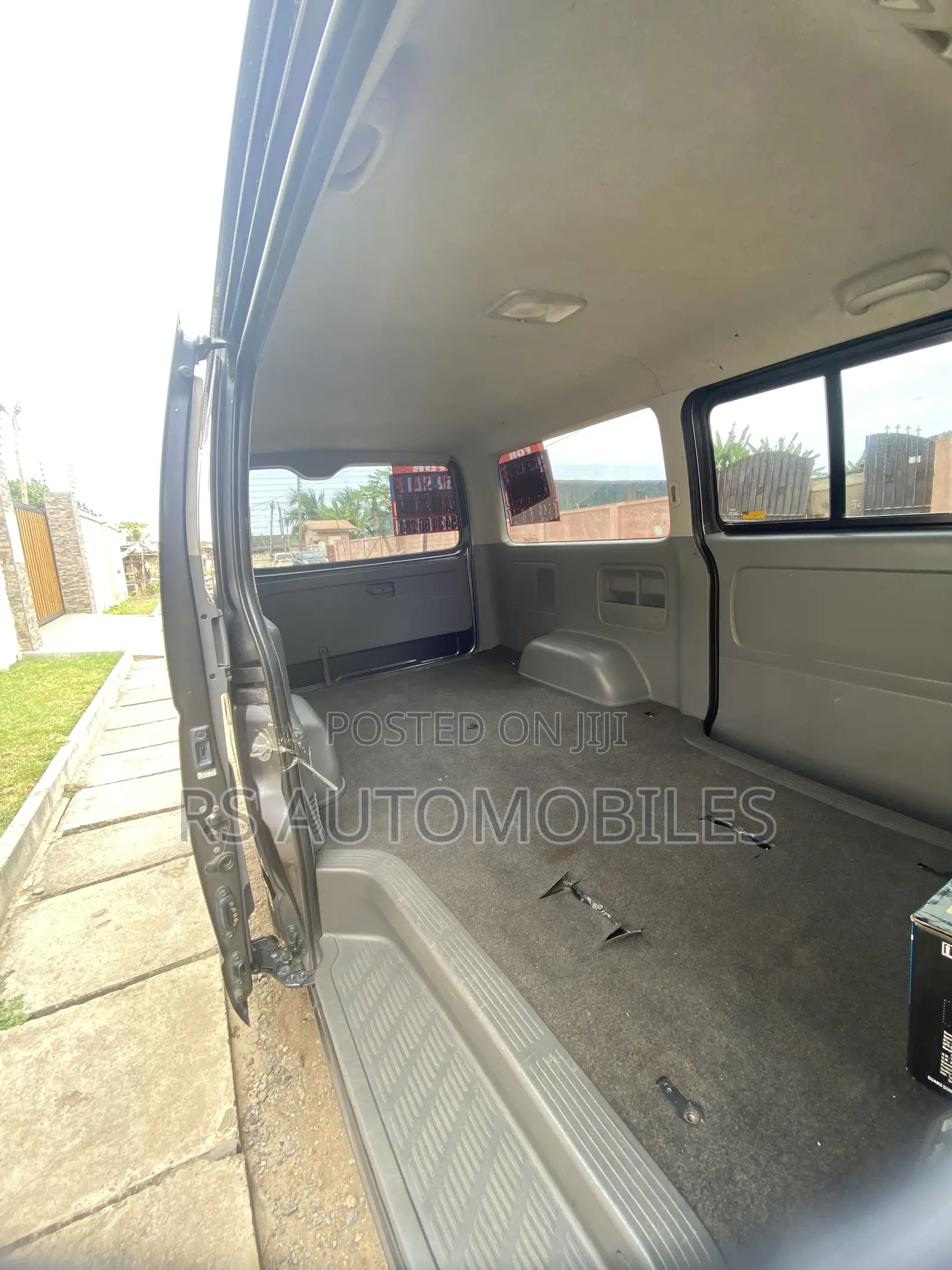 Toyota HiAce 2008 Black