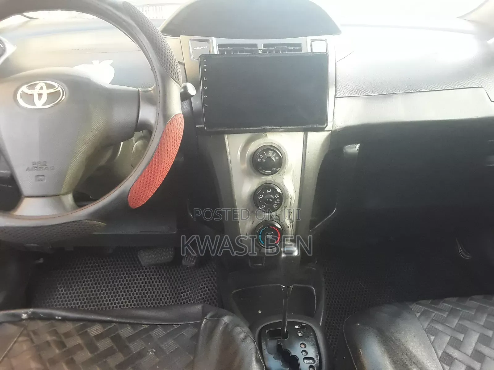 Toyota Vitz 2010 Black