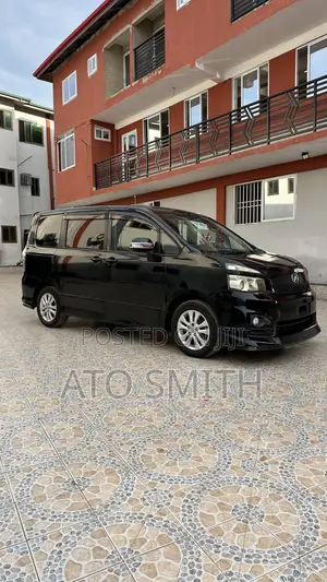 Toyota Voxy 2010 Black