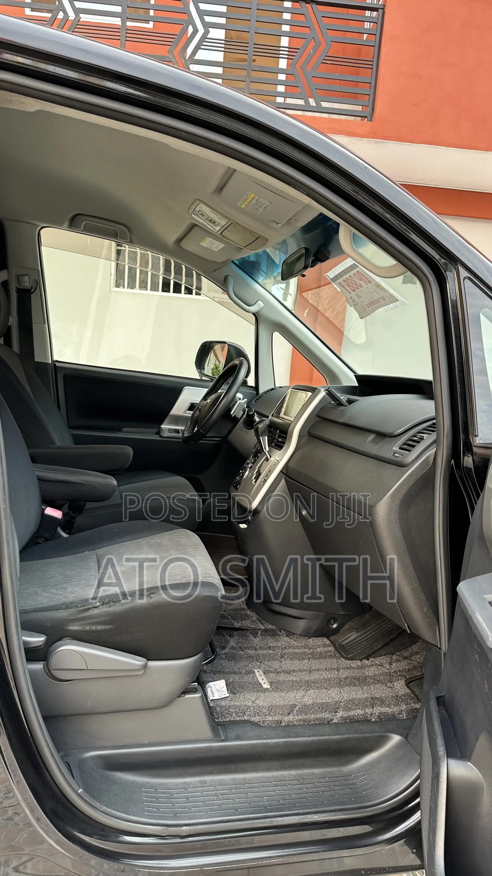Toyota Voxy 2010 Black