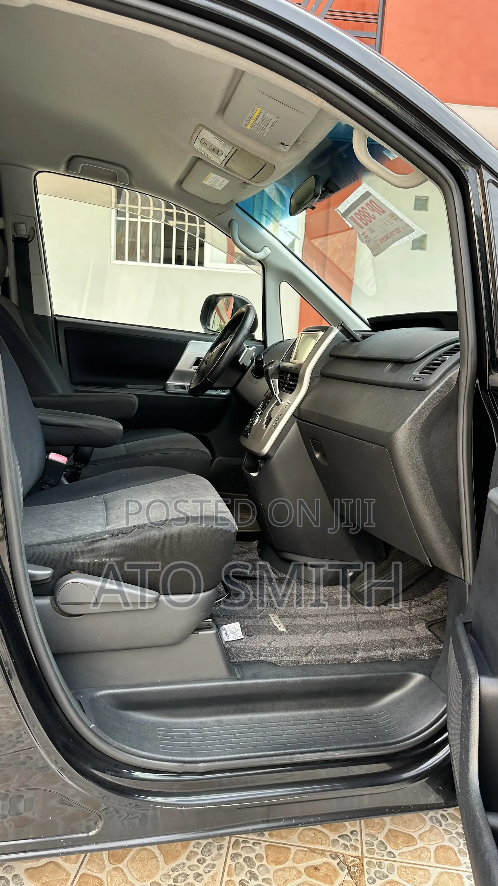 Toyota Voxy 2010 Black