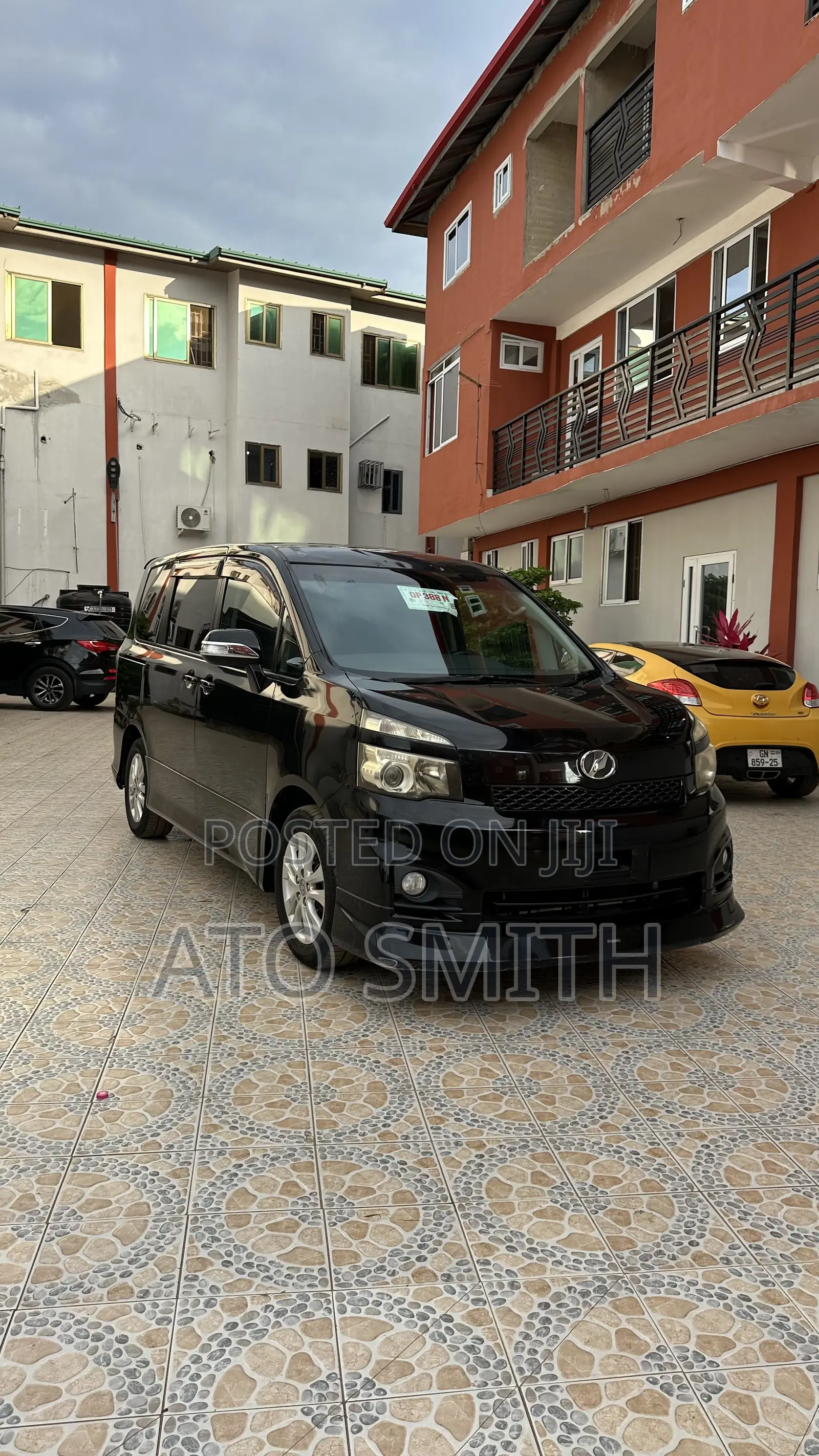 Toyota Voxy 2010 Black