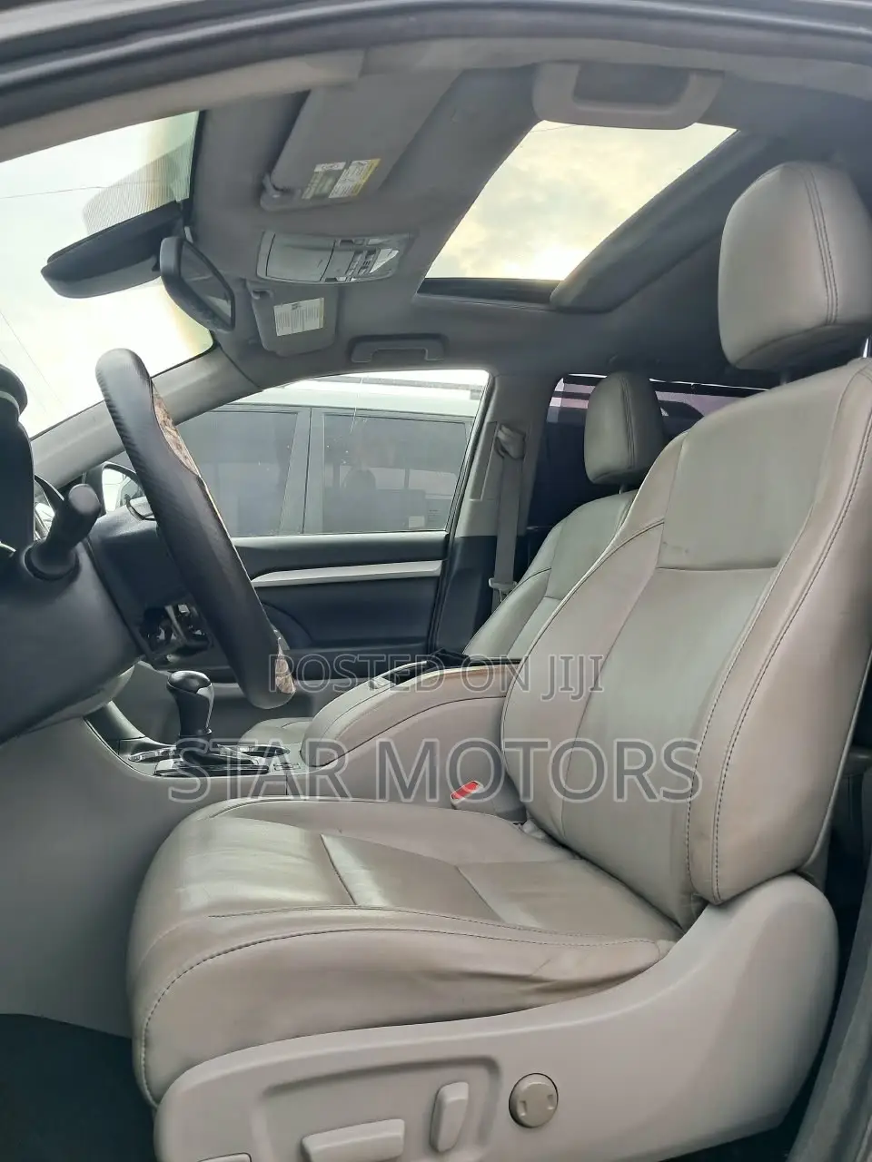 Toyota Highlander XLE 2019 Gray