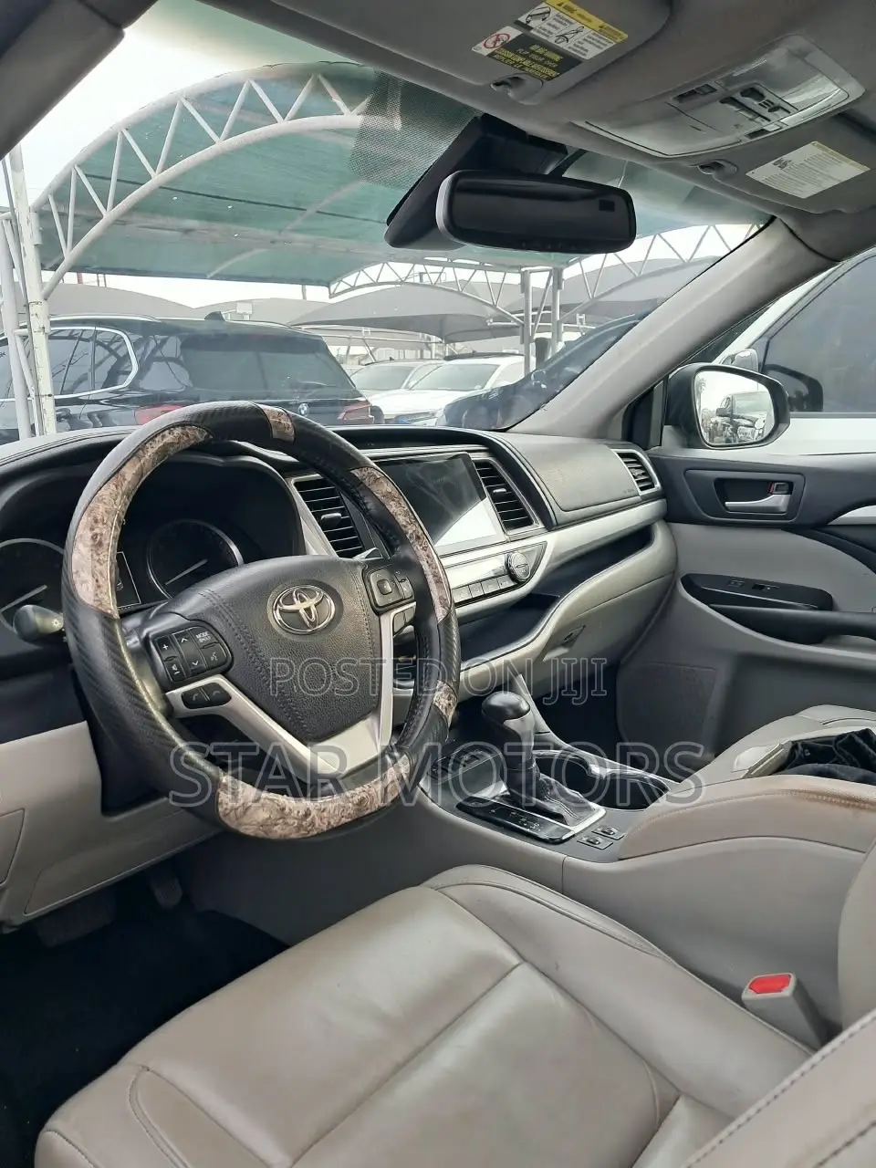 Toyota Highlander XLE 2019 Gray