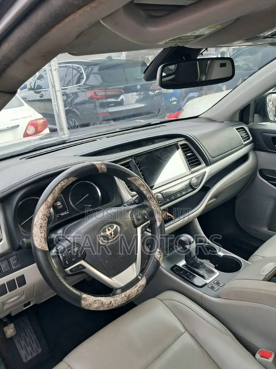 Toyota Highlander XLE 2019 Gray