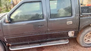 Isuzu KB 1999 Gray