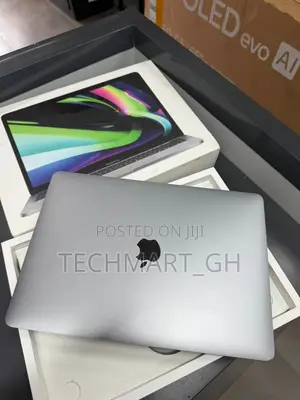 Laptop Apple MacBook Pro 2022 M2 8GB Apple M2 SSD 256GB
