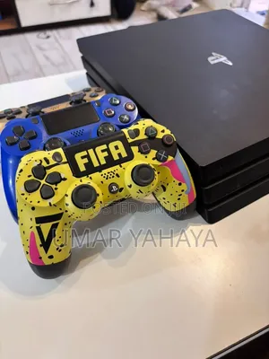 Play Station 4 Pro