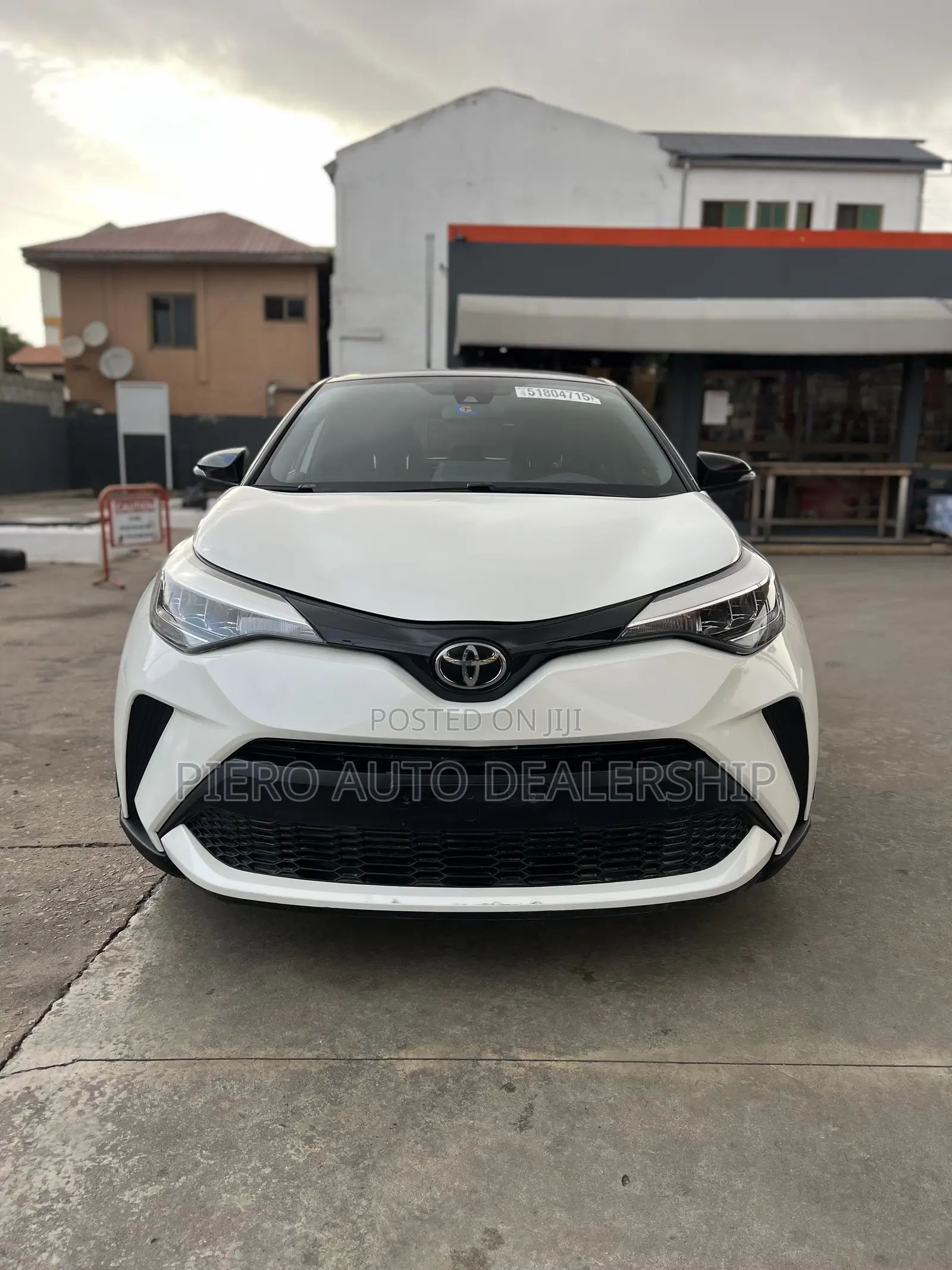 Toyota C-HR XLE FWD 2020 White