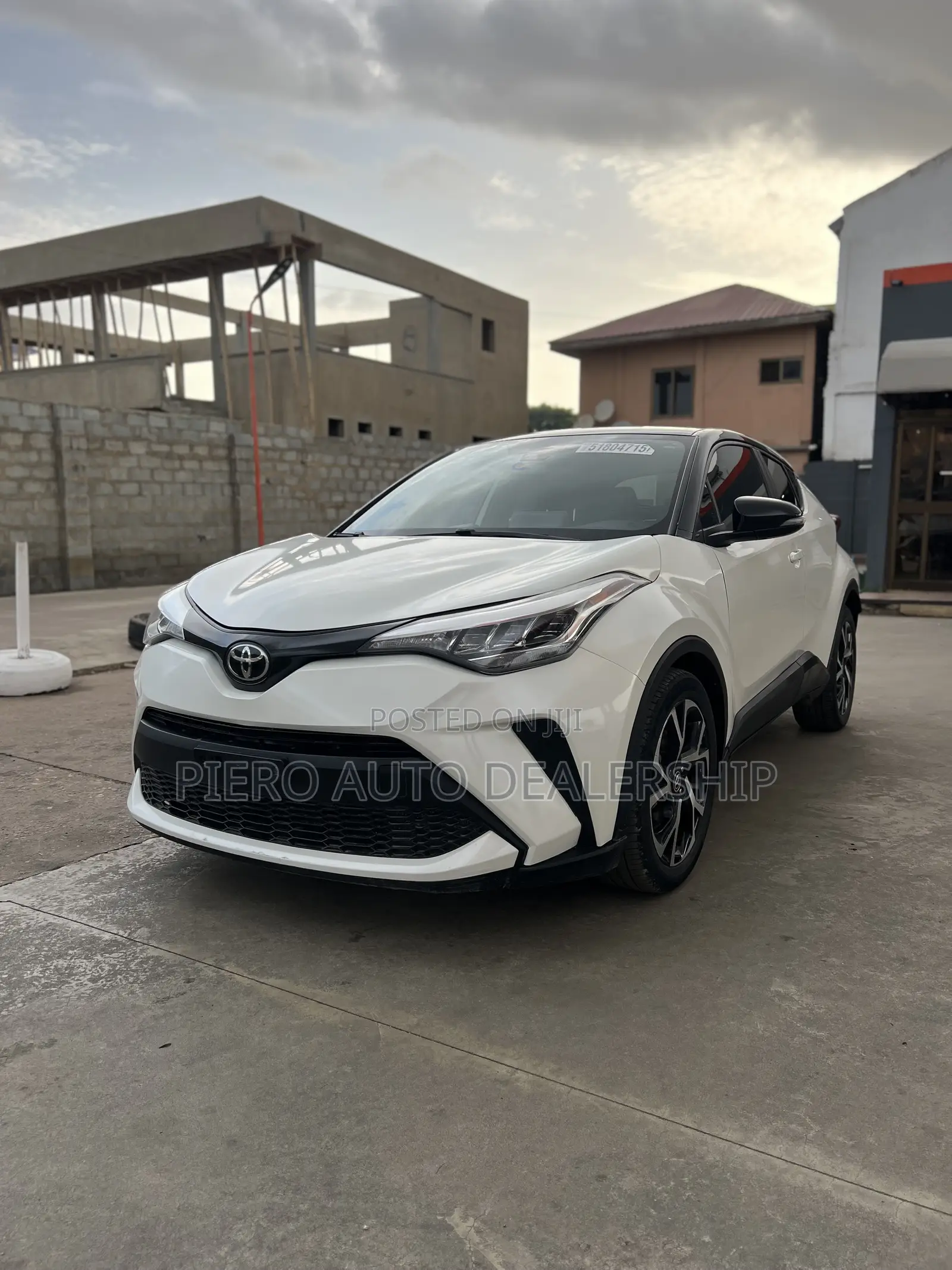Toyota C-HR XLE FWD 2020 White