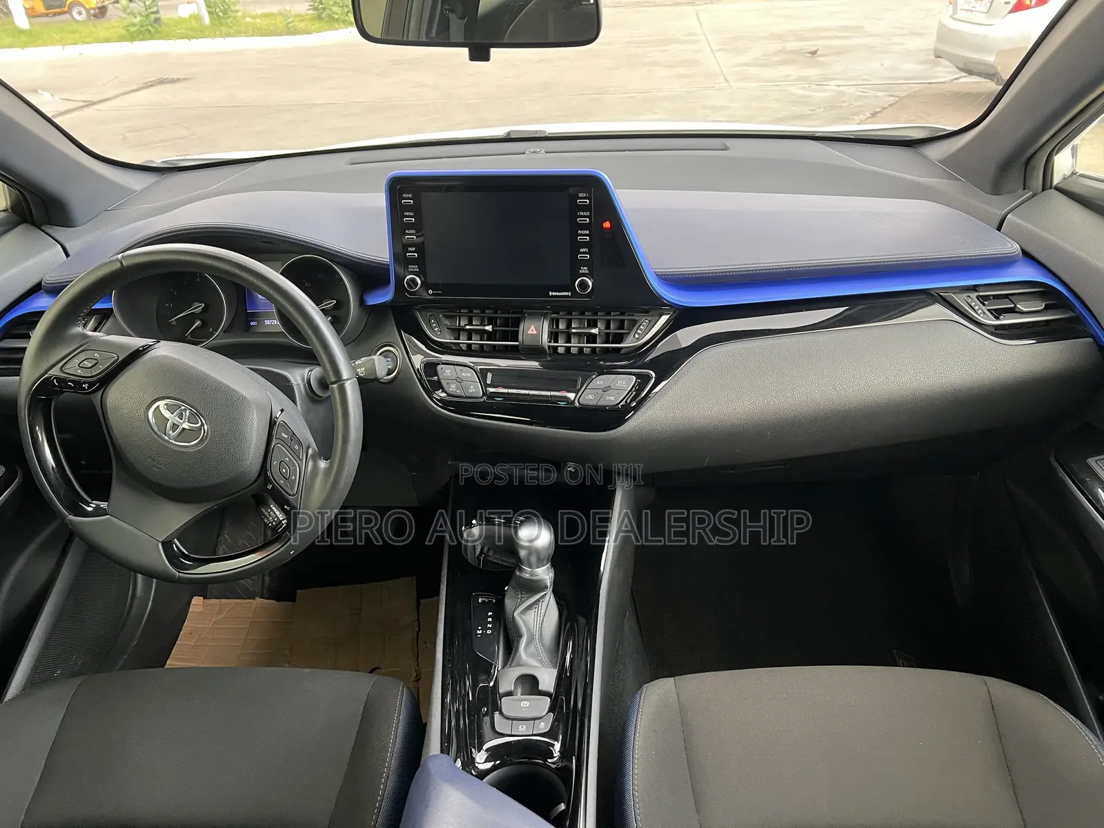 Toyota C-HR XLE FWD 2020 White