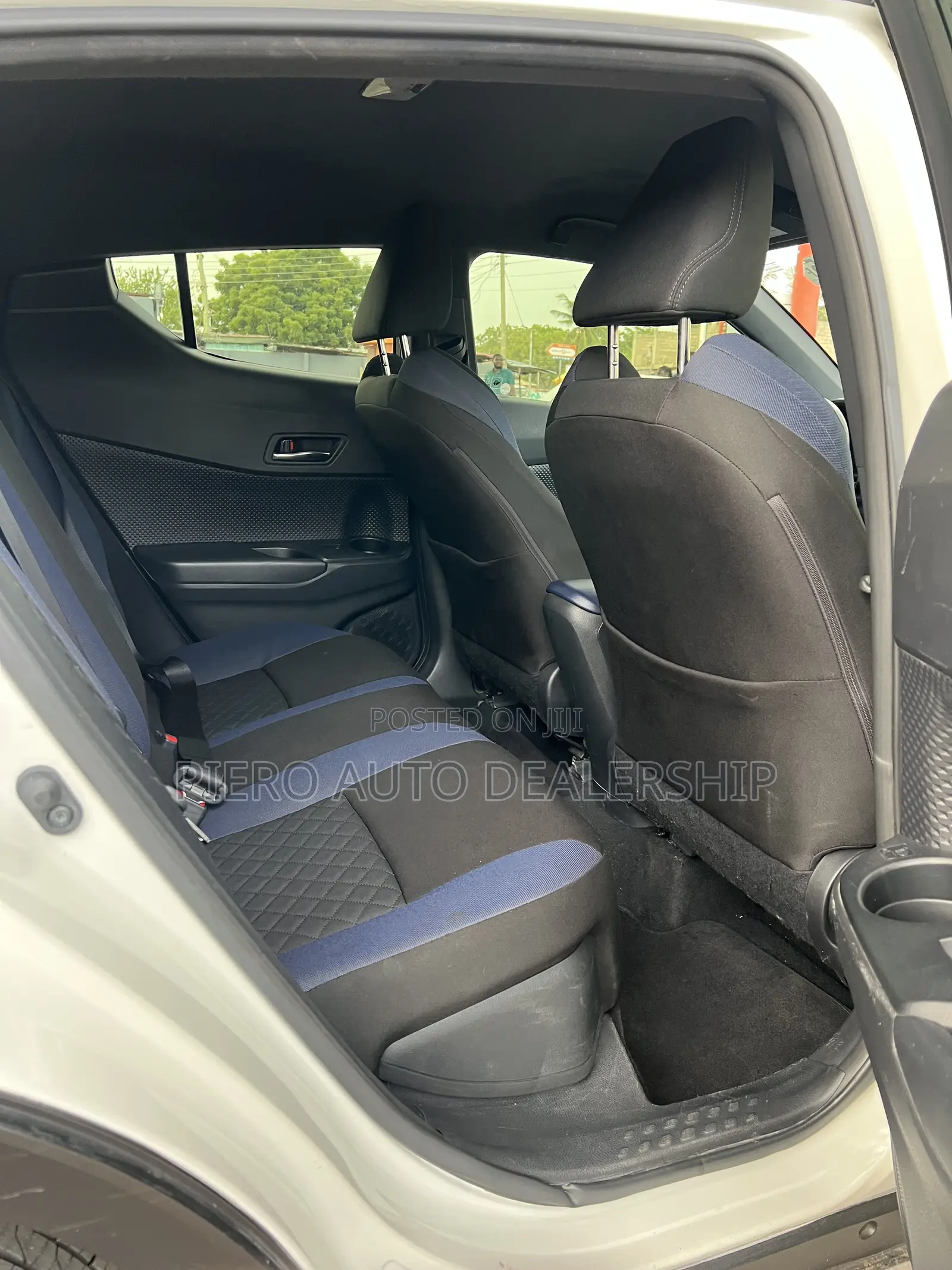 Toyota C-HR XLE FWD 2020 White