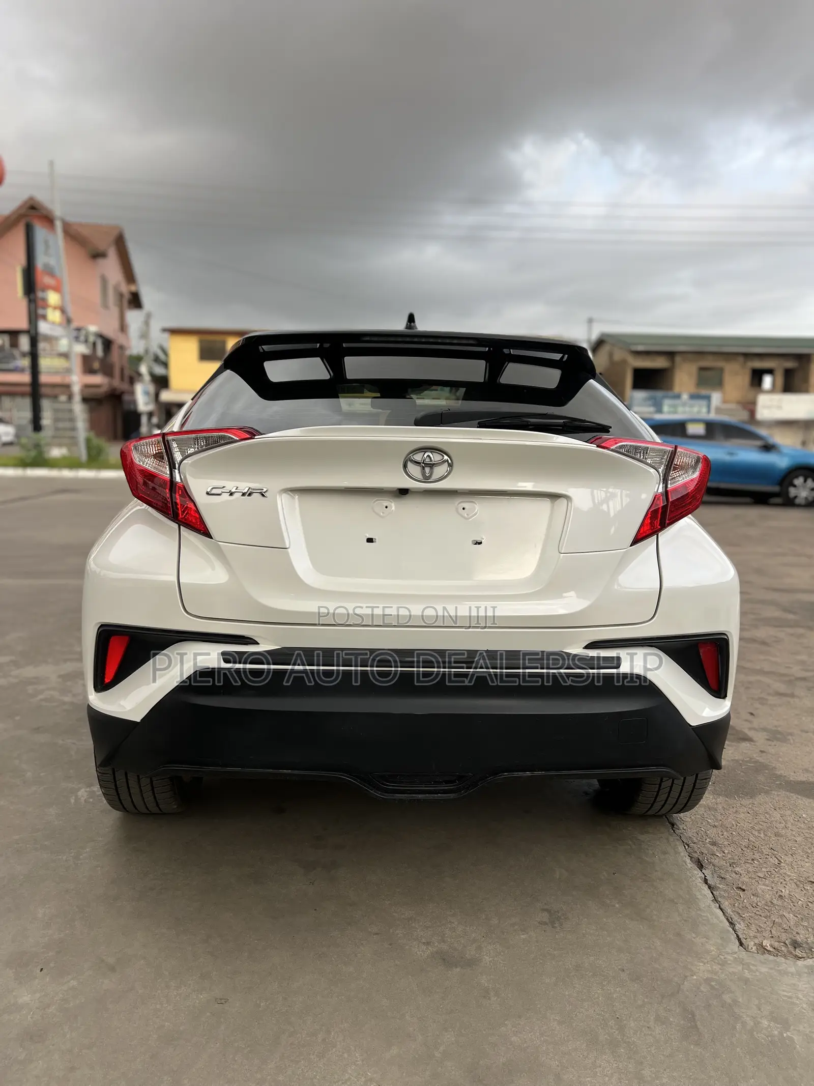 Toyota C-HR XLE FWD 2020 White