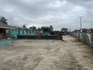 4 Large Plots to Let Is a Event Centre but Can Be Converted.