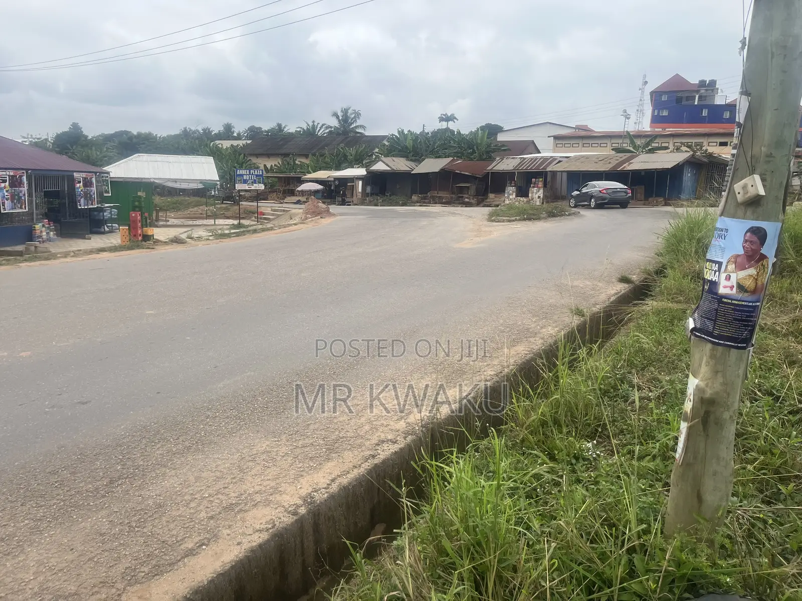 4 Large Plots to Let Is a Event Centre but Can Be Converted.