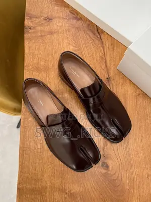 Maison Margiela Tami Leather Loafers in Brown