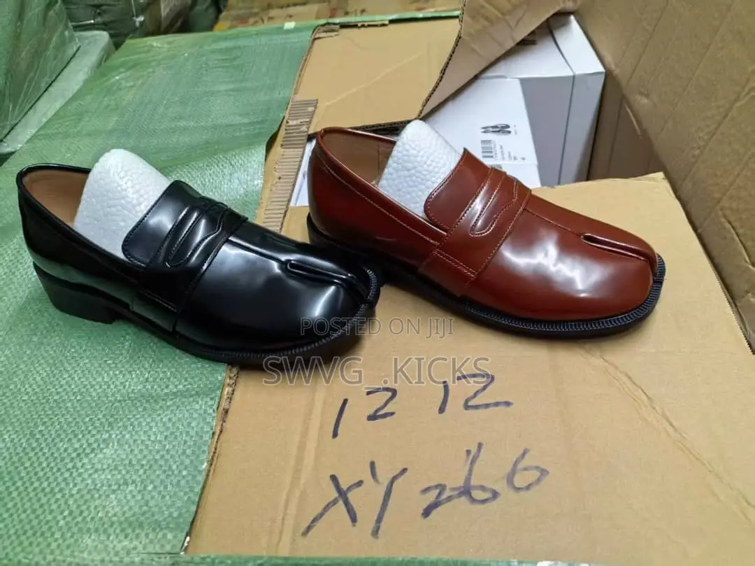 Maison Margiela Tami Leather Loafers in Brown