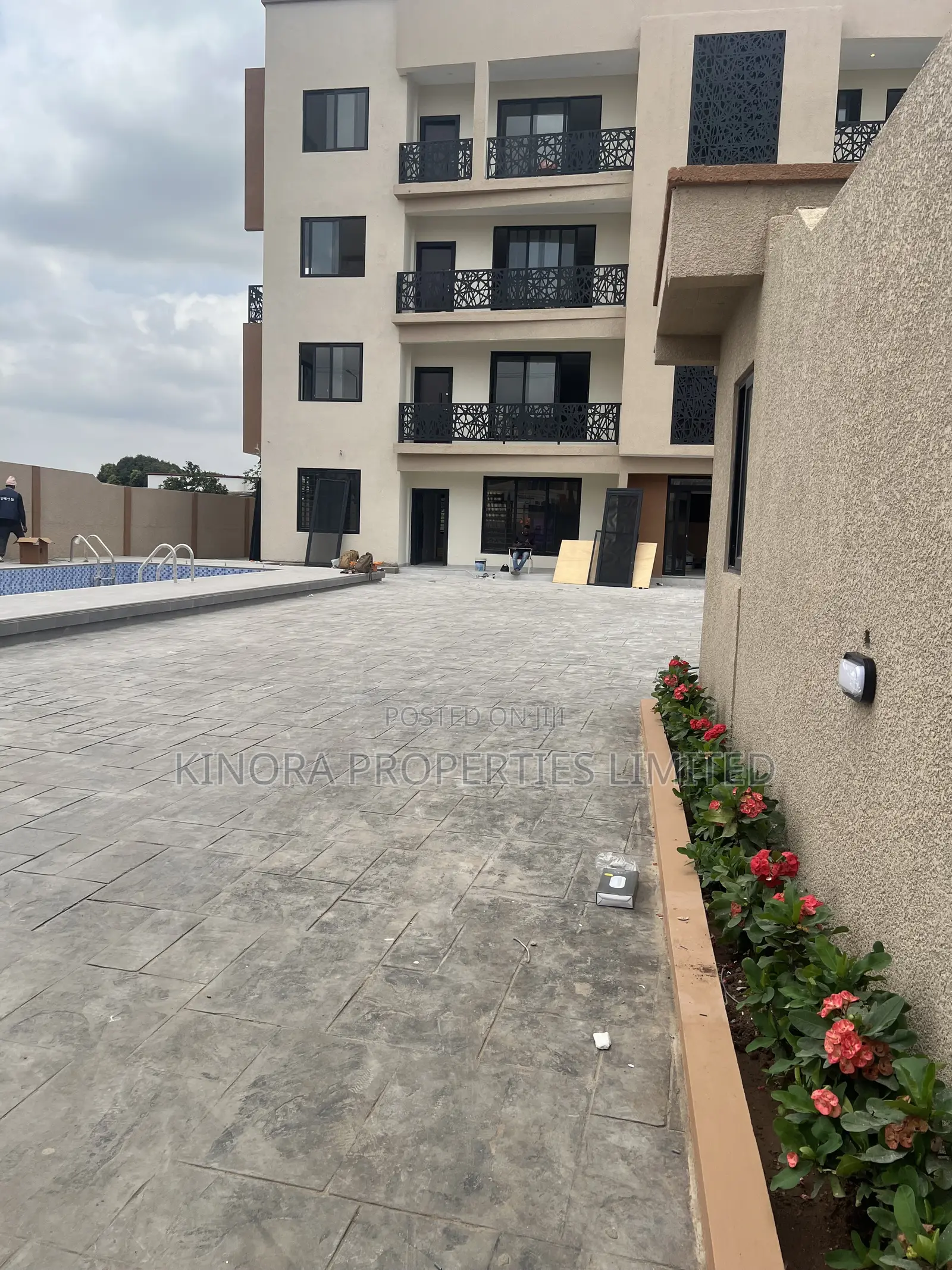 1bdrm Apartment in Winsconsin, North Legon for rent