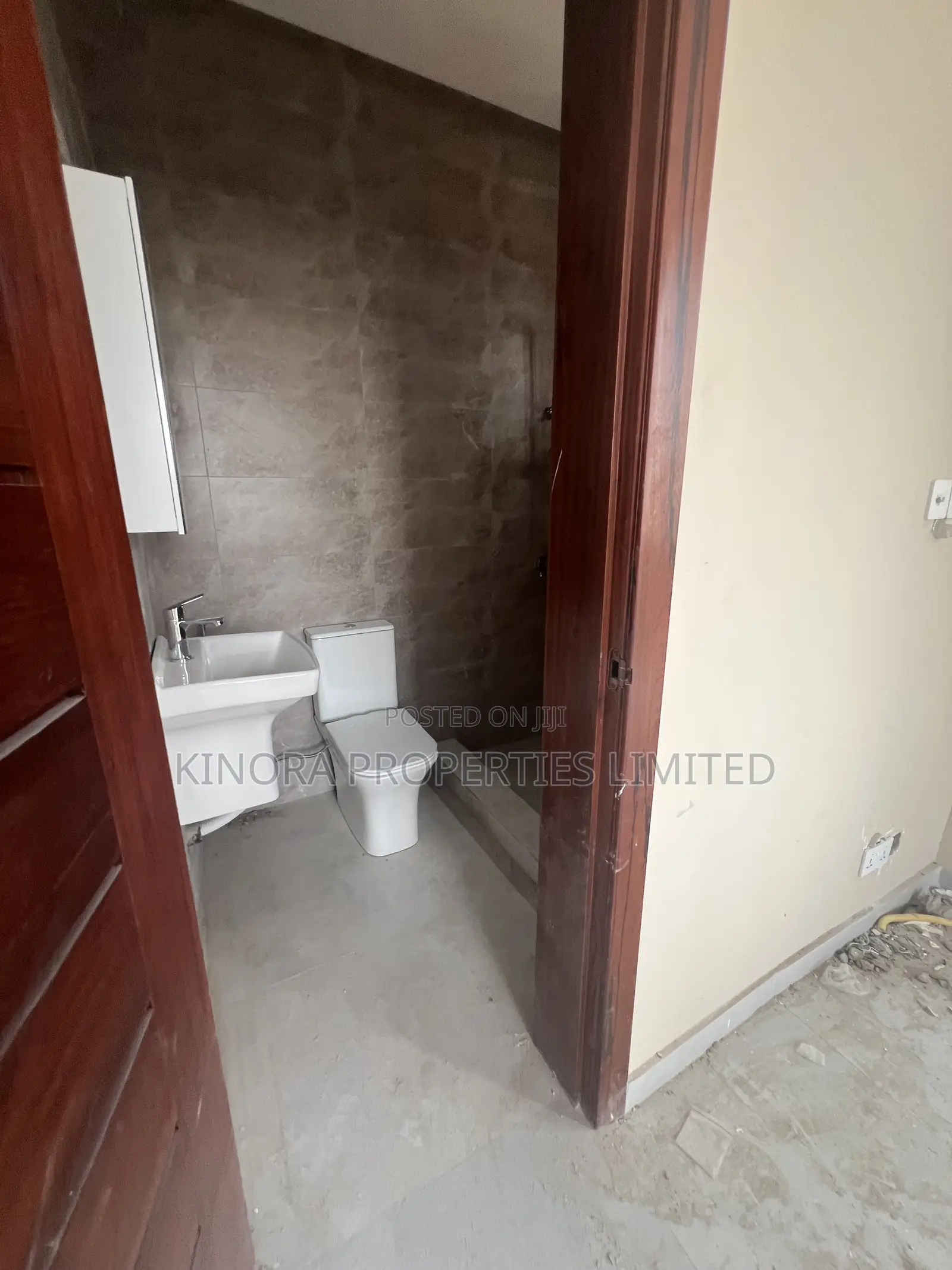 1bdrm Apartment in Winsconsin, North Legon for rent