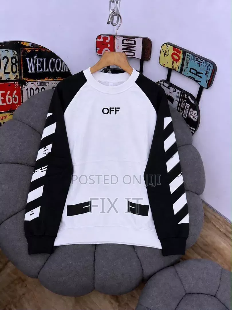 Sweatshirt