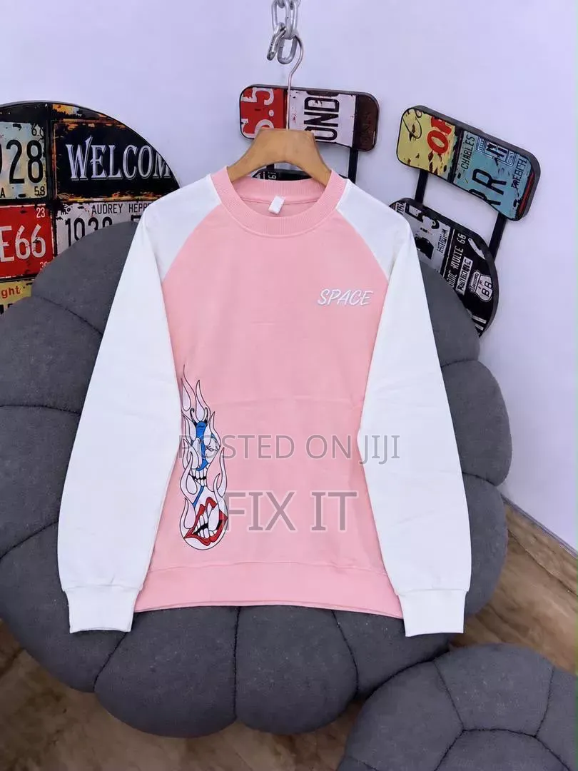 Sweatshirt