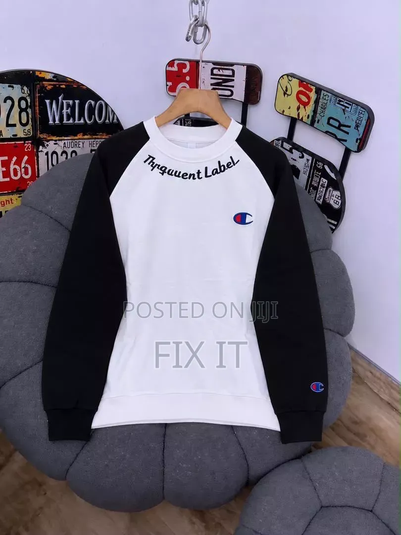 Sweatshirt