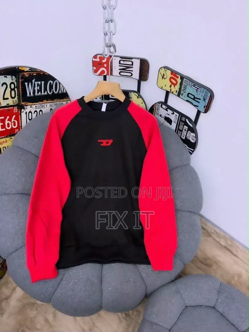Sweatshirt