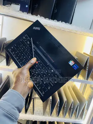 Laptop Lenovo ThinkPad L13 Yoga 16GB Intel Core i7 SSD 512GB