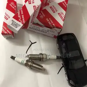 Toyota Corolla / Yaris / Hybrid Plugs (⁠90919-01253⁠ / SC20HR11)