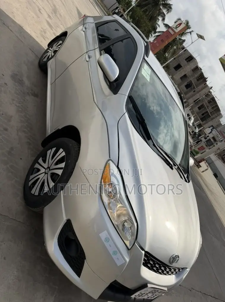 Toyota Matrix 2010 Silver