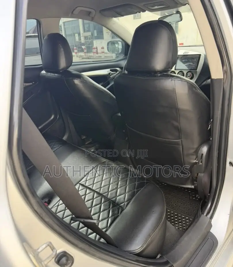 Toyota Matrix 2010 Silver