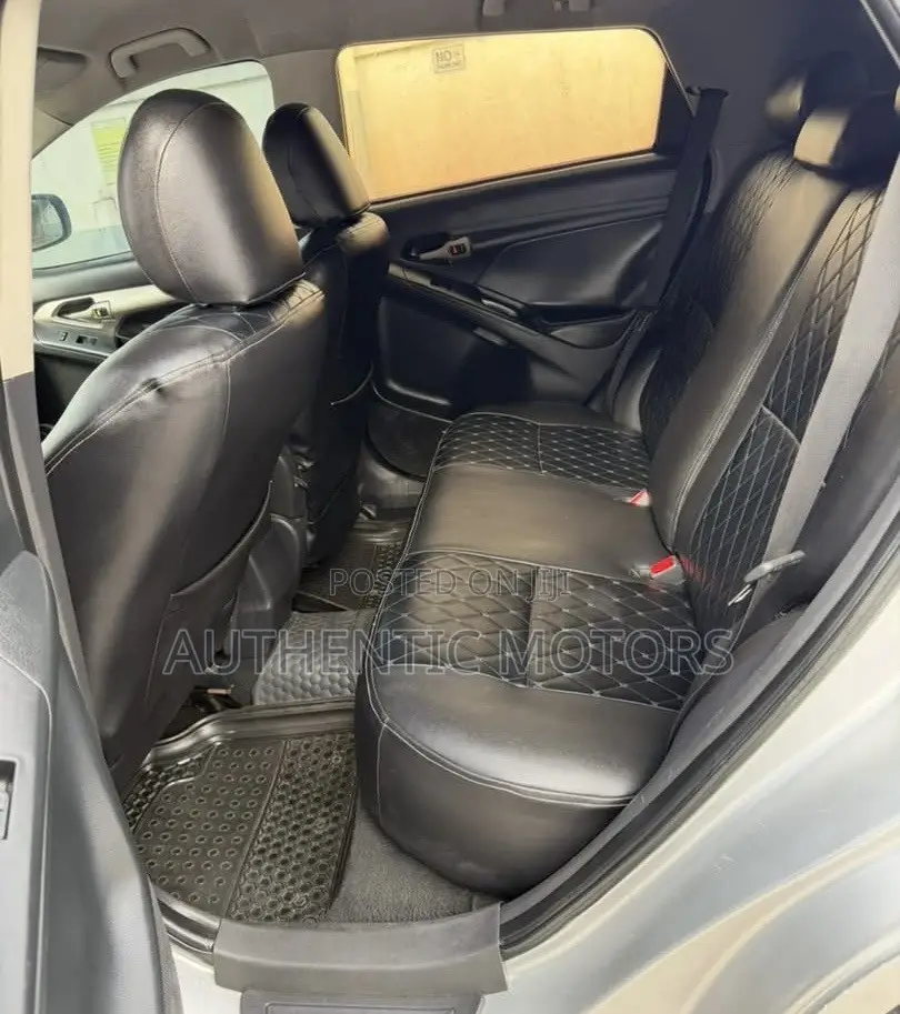 Toyota Matrix 2010 Silver