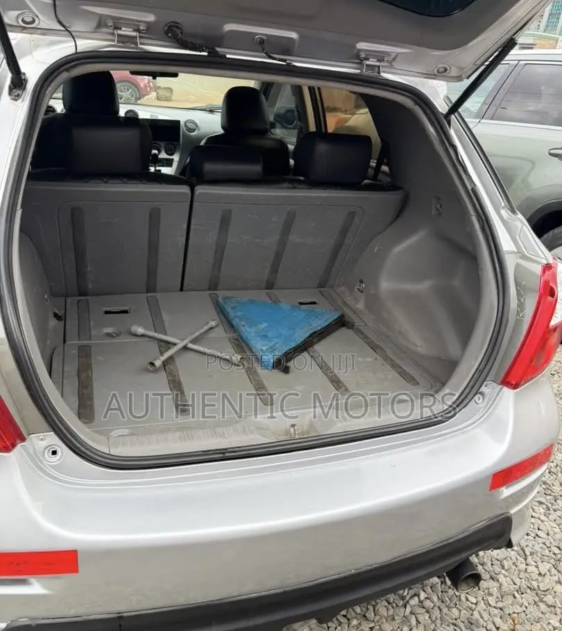 Toyota Matrix 2010 Silver