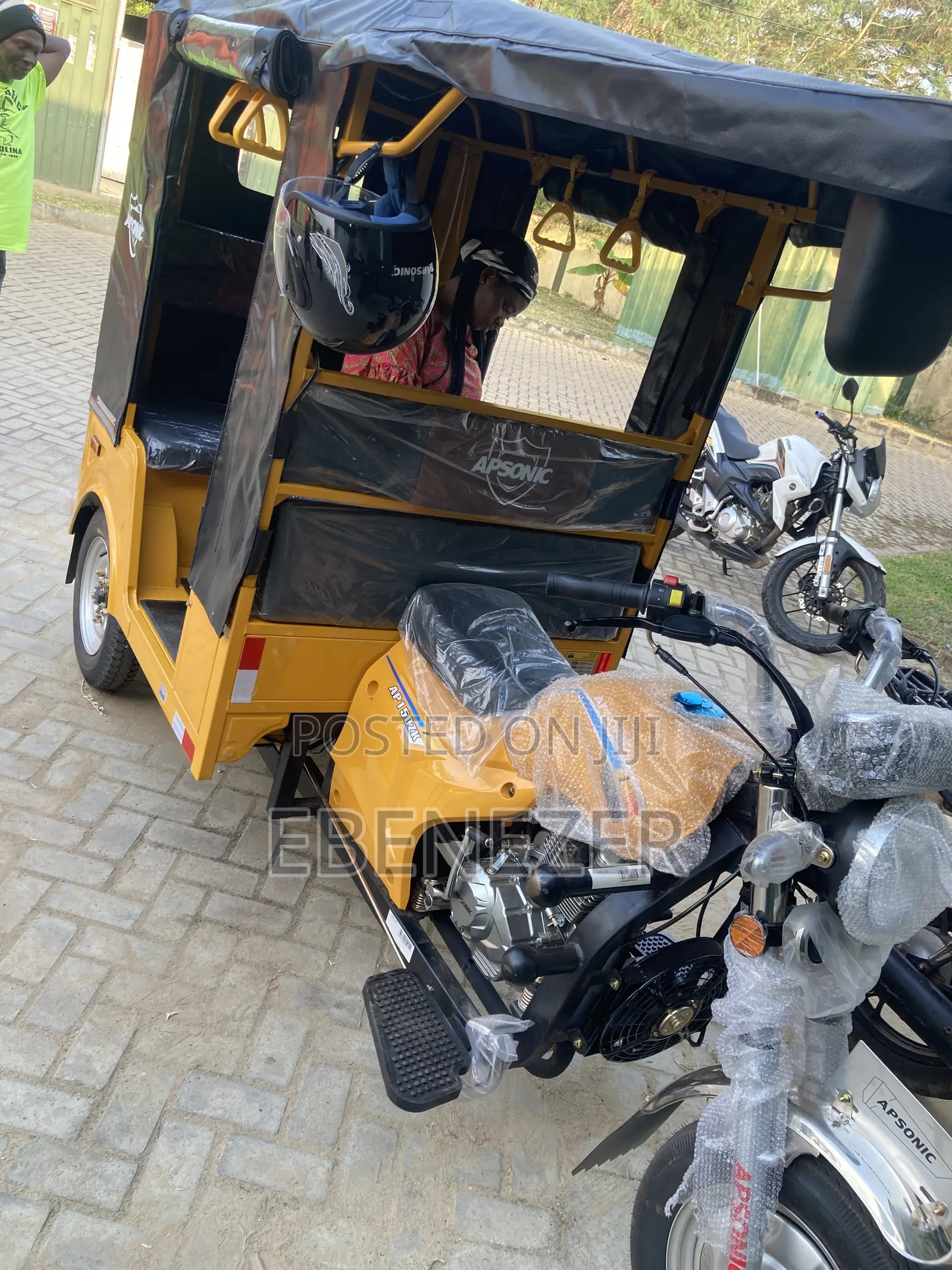 Tricycle 2025 Yellow