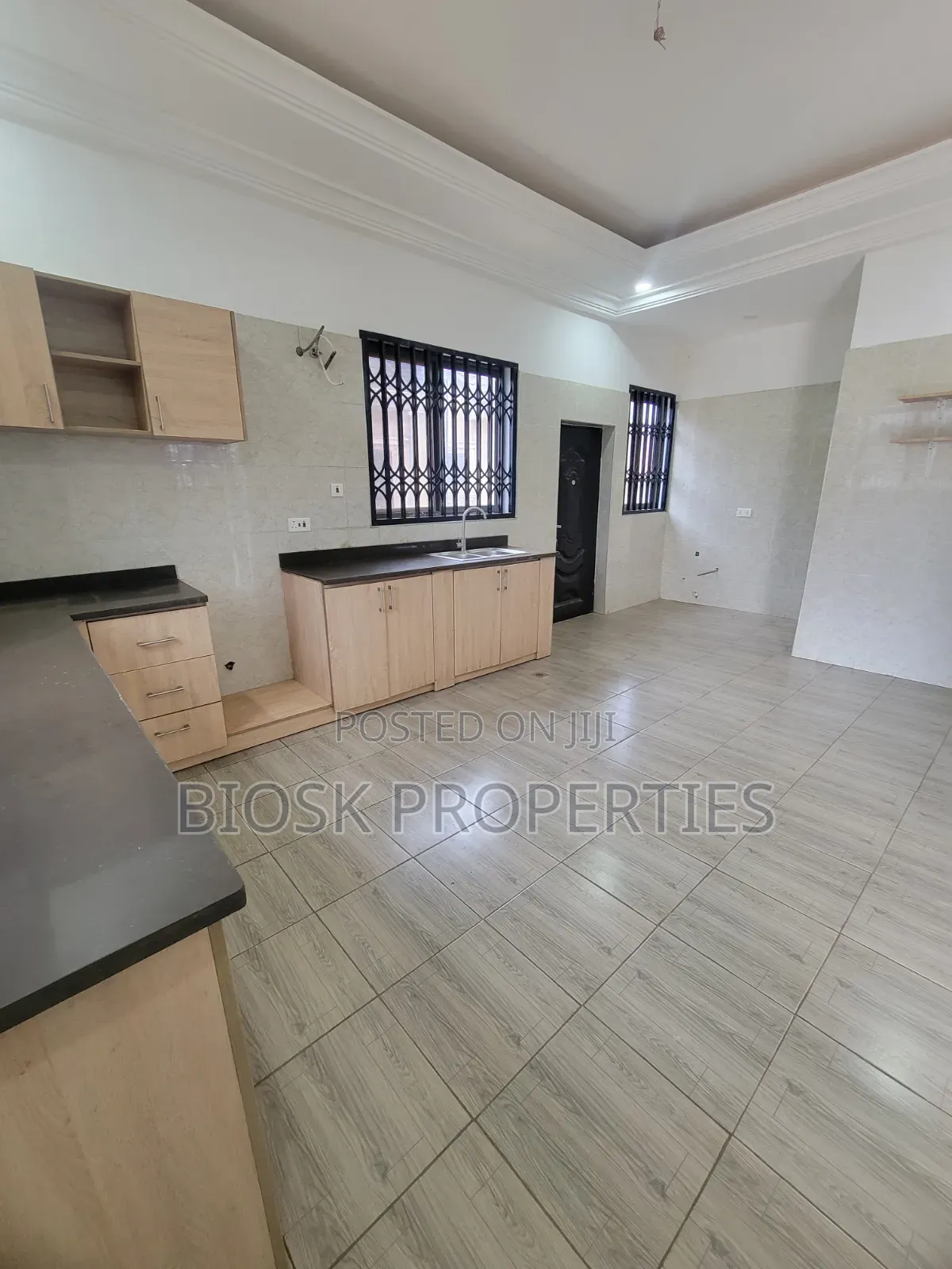 2bdrm Apartment in Biosk Properties, Malejor for rent