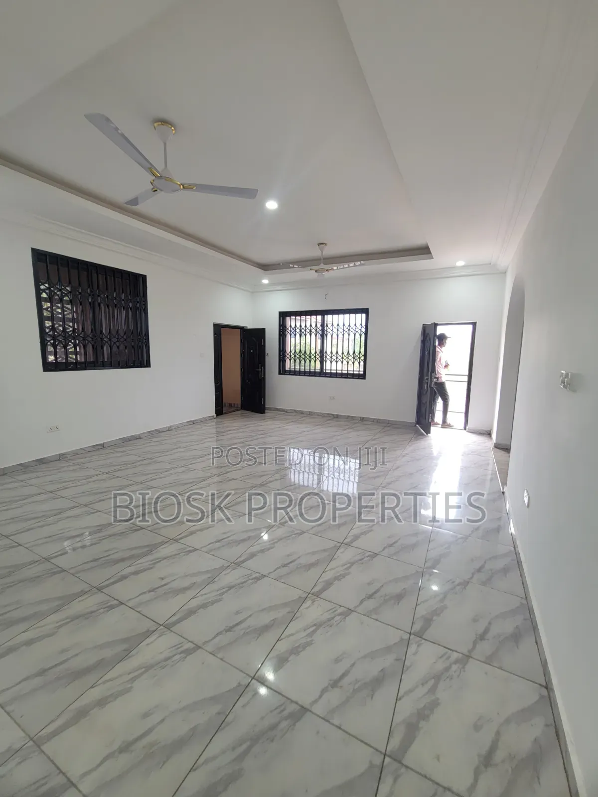 2bdrm Apartment in Biosk Properties, Malejor for rent