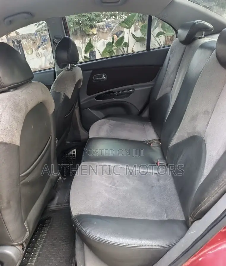 Kia Rio 2010 Red