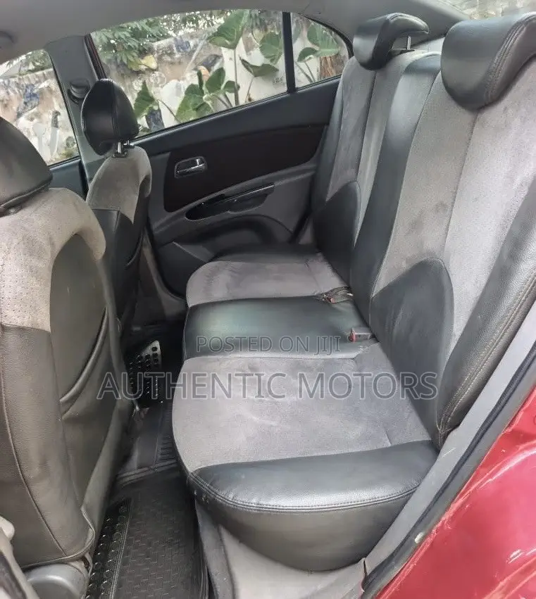 Kia Rio 2010 Red
