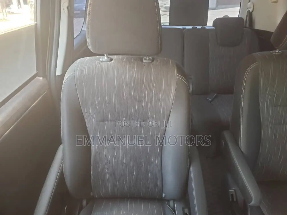 Toyota Voxy 2013 White