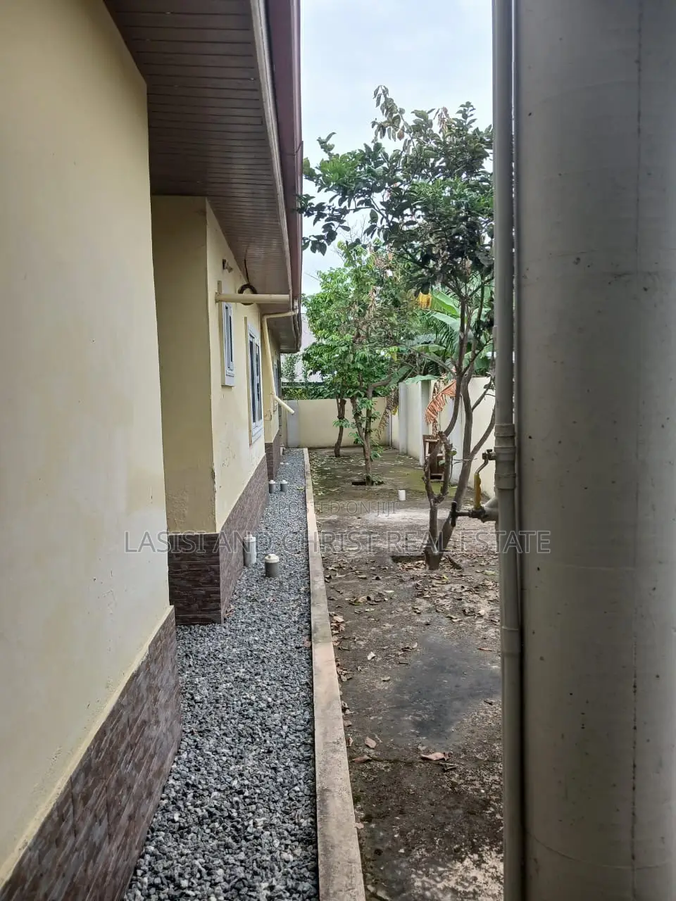4bdrm House in Lasisi And Christ, Amasaman for rent