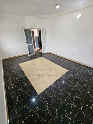 2bdrm Apartment in Ogbojo-Eastlegon, American House for rent