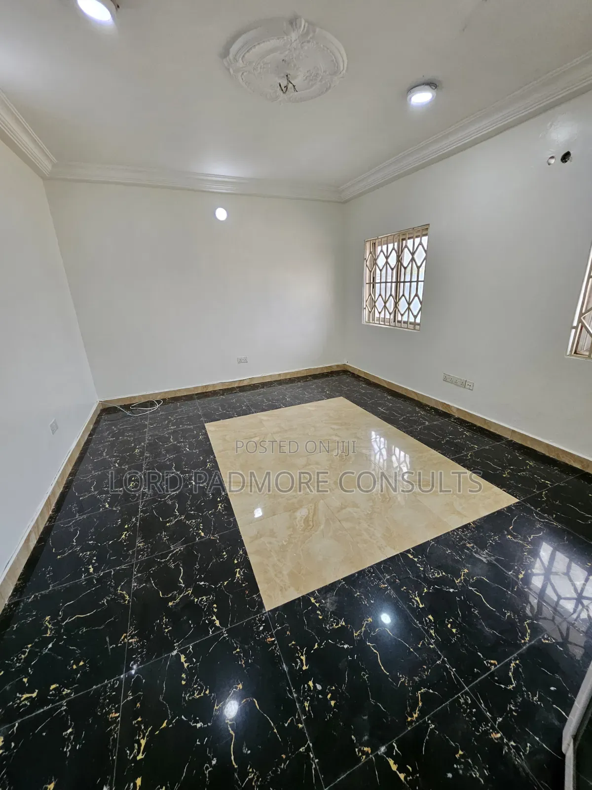 2bdrm Apartment in Ogbojo-Eastlegon, American House for rent