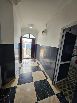 2bdrm Apartment in Ogbojo-Eastlegon, American House for rent