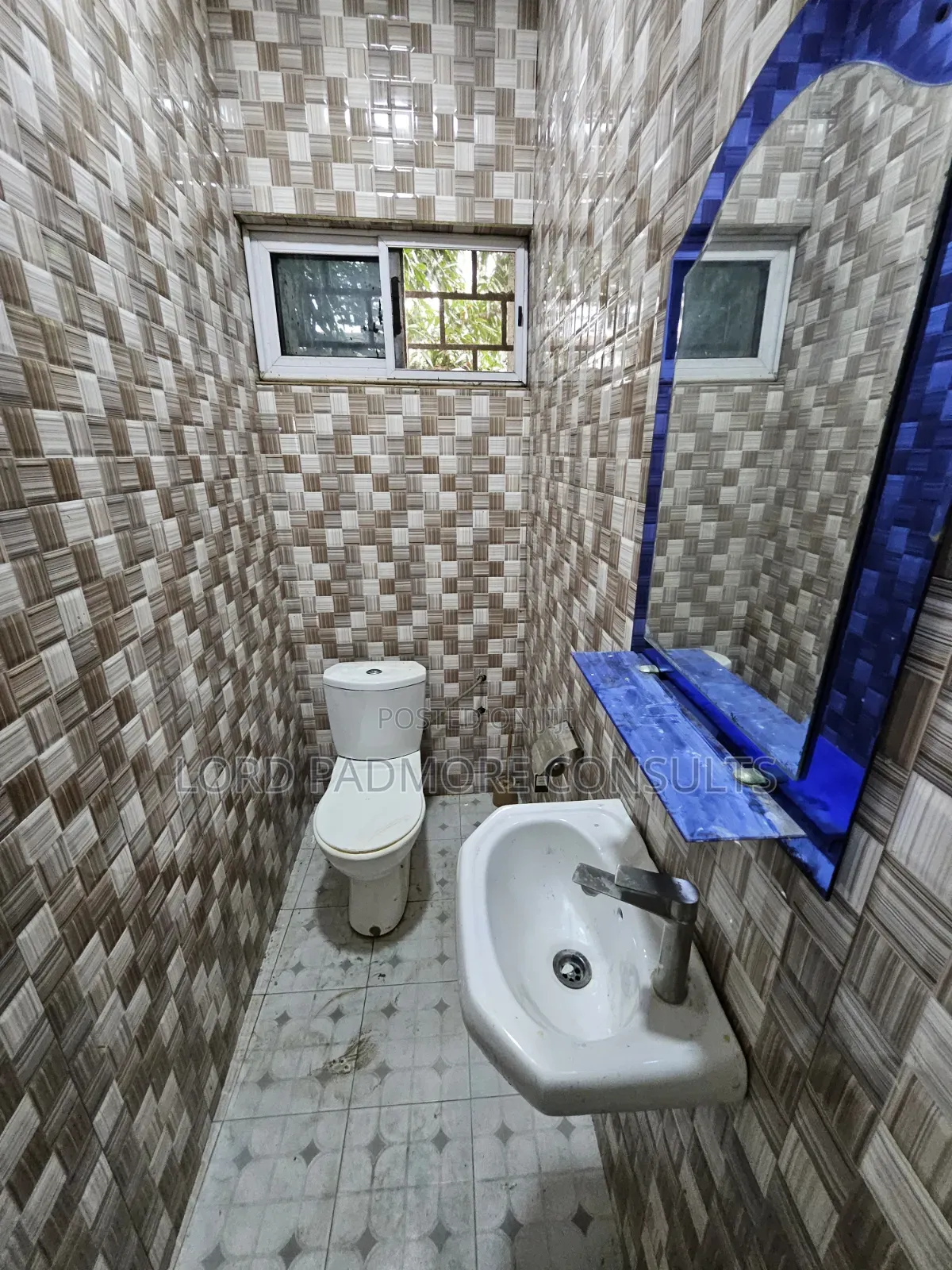 2bdrm Apartment in Ogbojo-Eastlegon, American House for rent