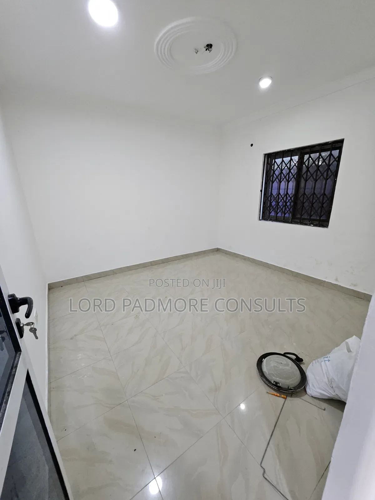 2bdrm Apartment in Ogbojo-Eastlegon, American House for rent