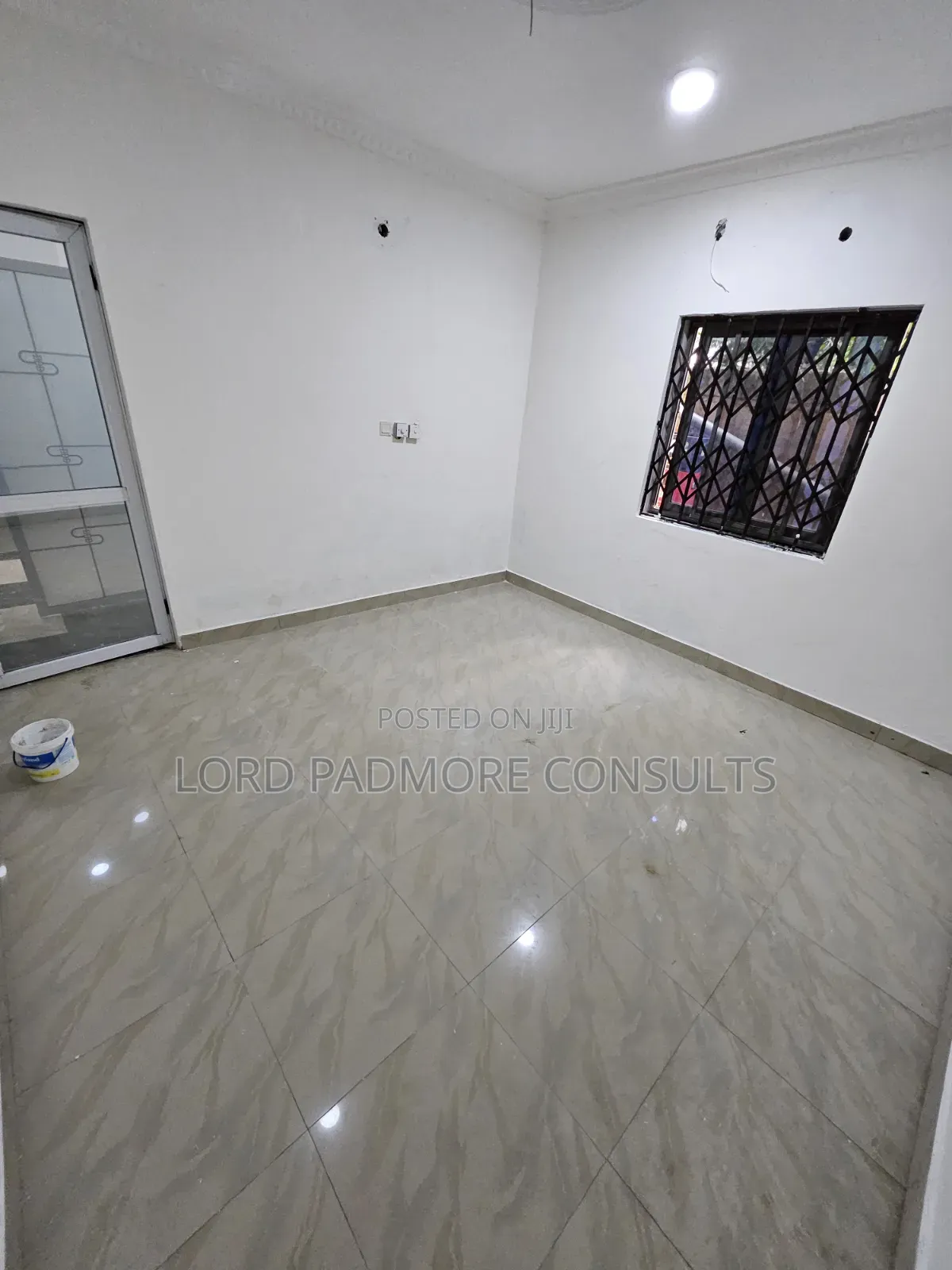 2bdrm Apartment in Ogbojo-Eastlegon, American House for rent