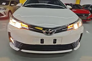 Toyota Corolla 2018 White