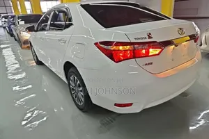 Toyota Corolla 2018 White