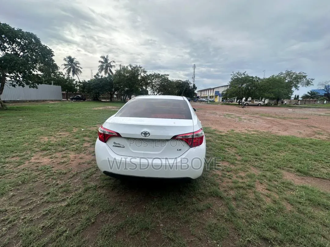 Toyota Corolla S w/Special Edition Pkg (1.8L 4cyl CVT) 2016 White