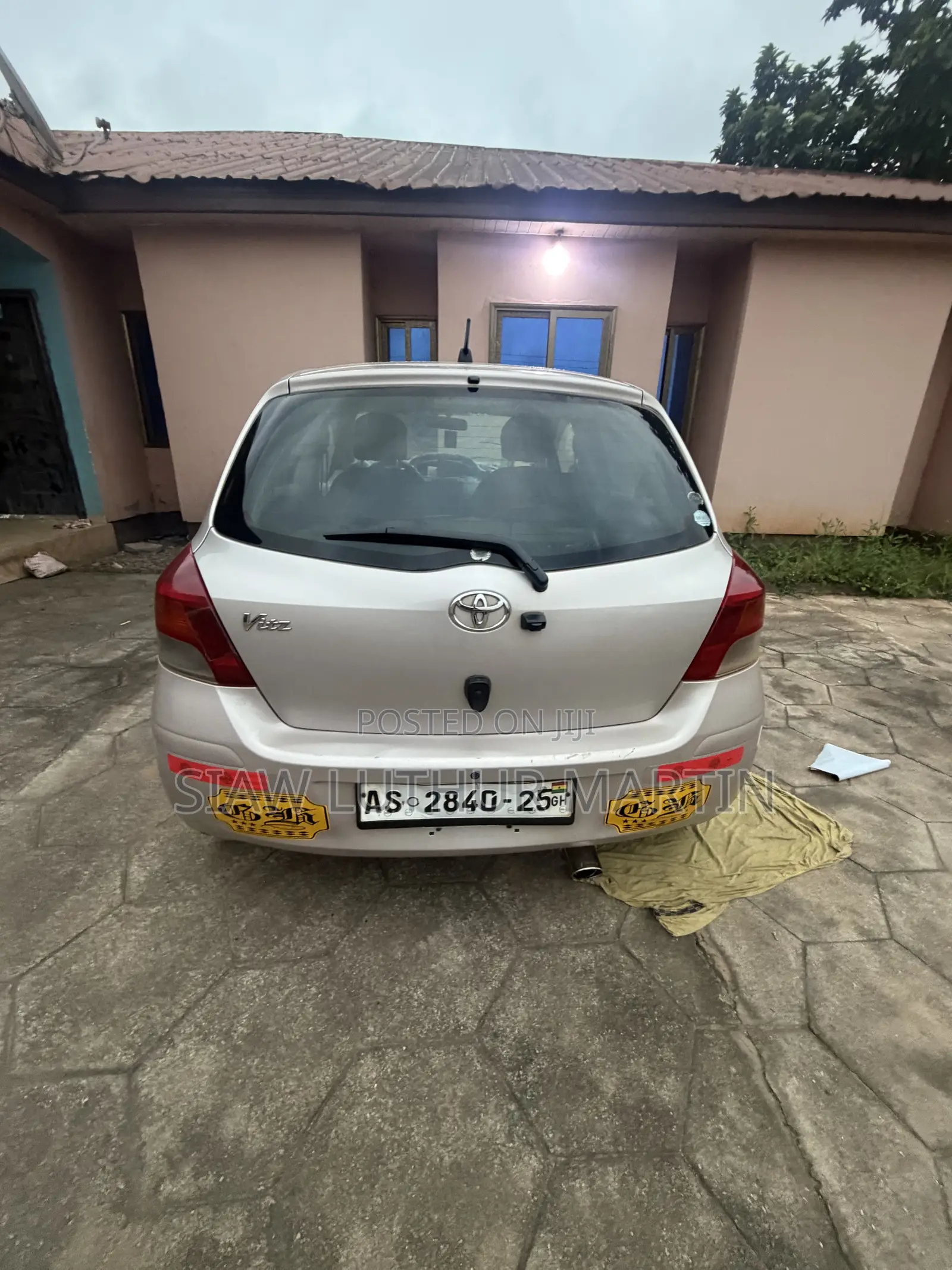 Toyota Vitz 2012